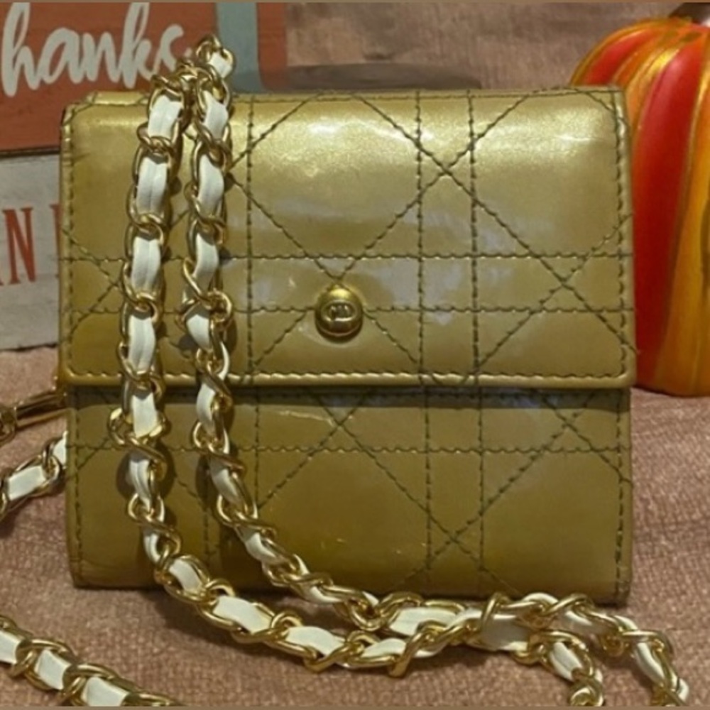 COA. Christian Dior patent leather wallet.